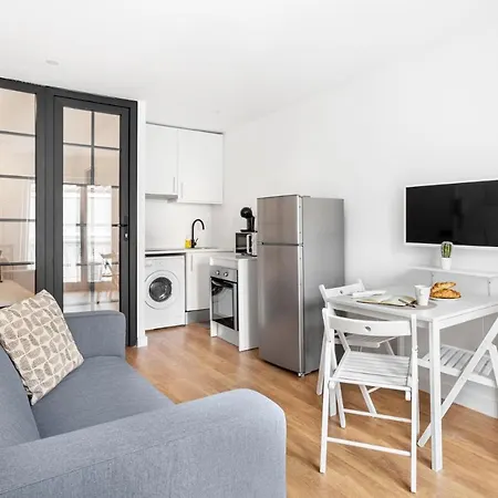 Apartment Altido Elegant Moments From Carmo Convent, In Bairro Alto Lisbon