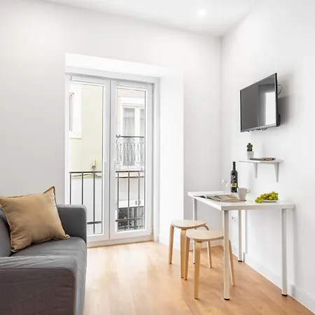 Apartment Altido Elegant Moments From Carmo Convent, In Bairro Alto