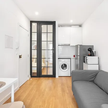 Apartment Altido Elegant Moments From Carmo Convent, In Bairro Alto *