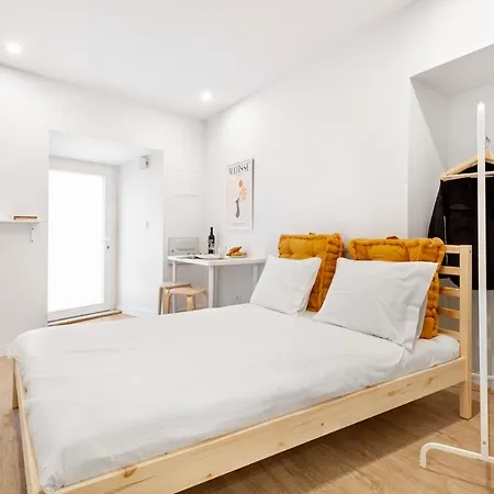 Apartment Altido Elegant Moments From Carmo Convent, In Bairro Alto