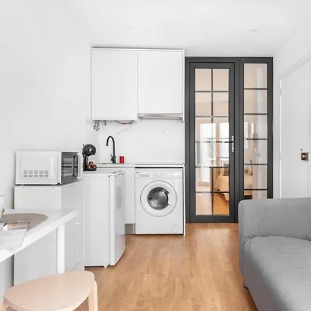 Apartment Altido Elegant Moments From Carmo Convent, In Bairro Alto Lissabon